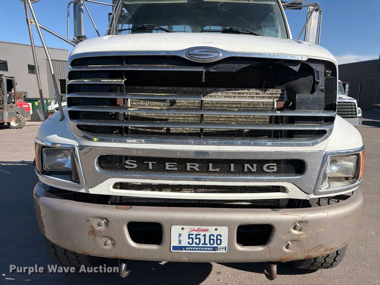 image for item FM7650 2006 Sterling L9500 flatbed truck