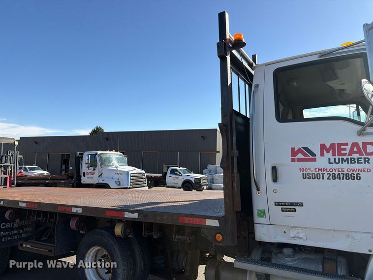 image for item FM7650 2006 Sterling L9500 flatbed truck
