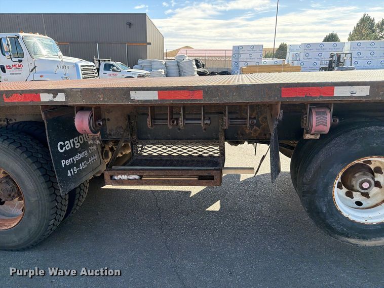 image for item FM7650 2006 Sterling L9500 flatbed truck