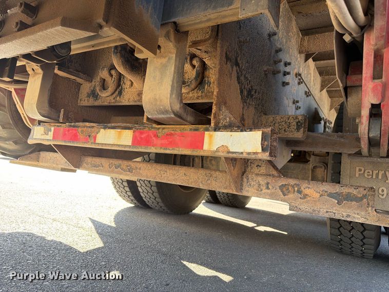 image for item FM7650 2006 Sterling L9500 flatbed truck