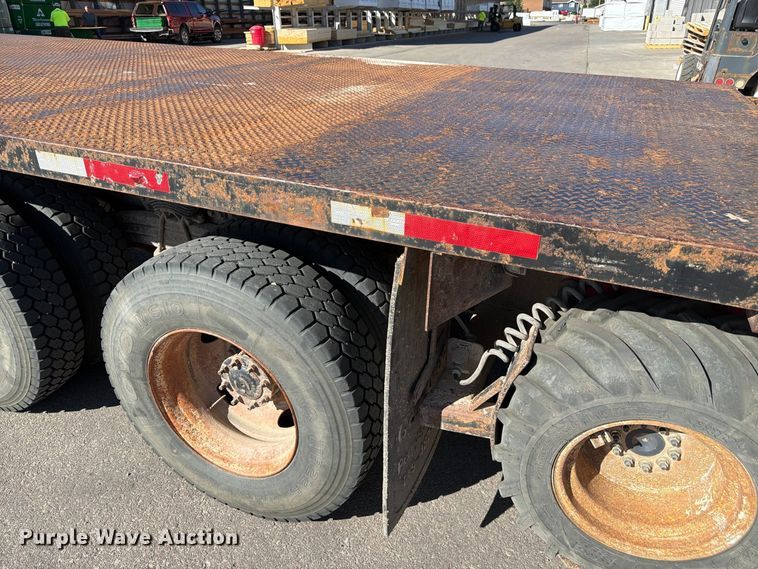 image for item FM7650 2006 Sterling L9500 flatbed truck