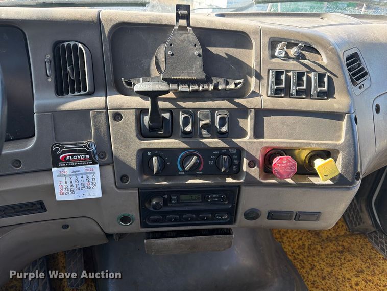 image for item FM7650 2006 Sterling L9500 flatbed truck
