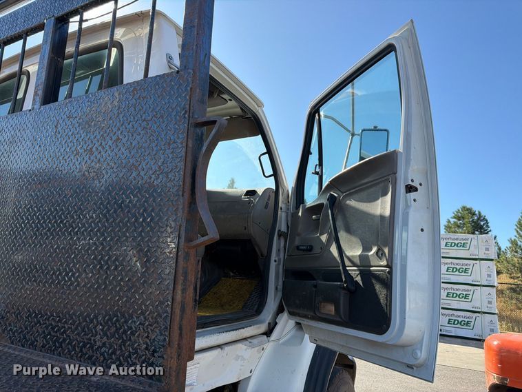 image for item FM7650 2006 Sterling L9500 flatbed truck