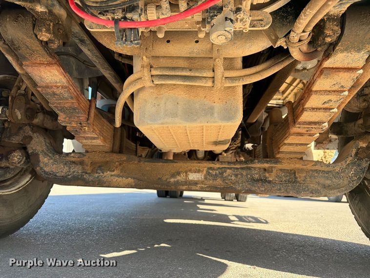 image for item FM7650 2006 Sterling L9500 flatbed truck
