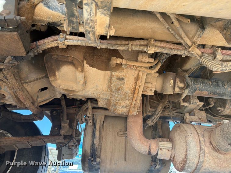 image for item FM7650 2006 Sterling L9500 flatbed truck
