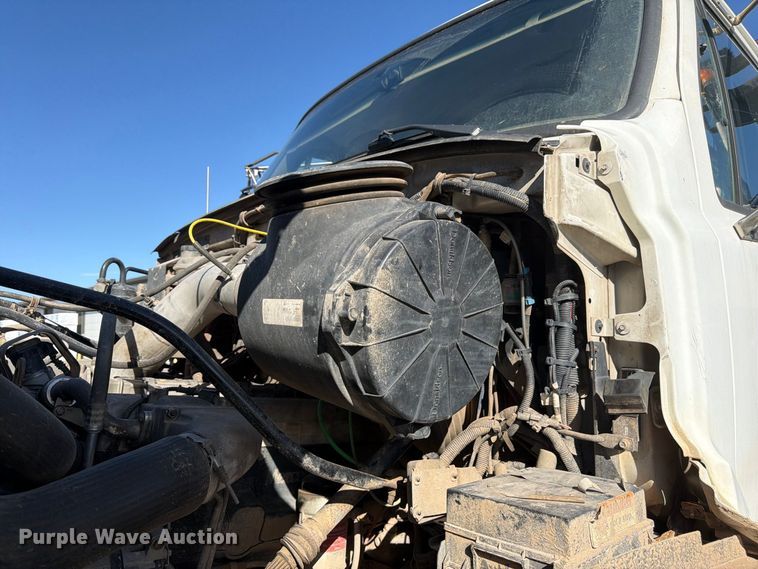 image for item FM7650 2006 Sterling L9500 flatbed truck