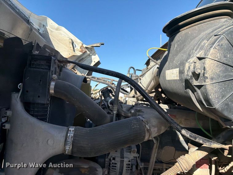 image for item FM7650 2006 Sterling L9500 flatbed truck