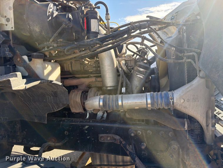 image for item FM7650 2006 Sterling L9500 flatbed truck