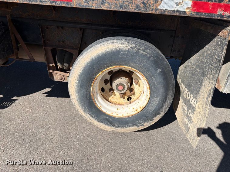 image for item FM7650 2006 Sterling L9500 flatbed truck
