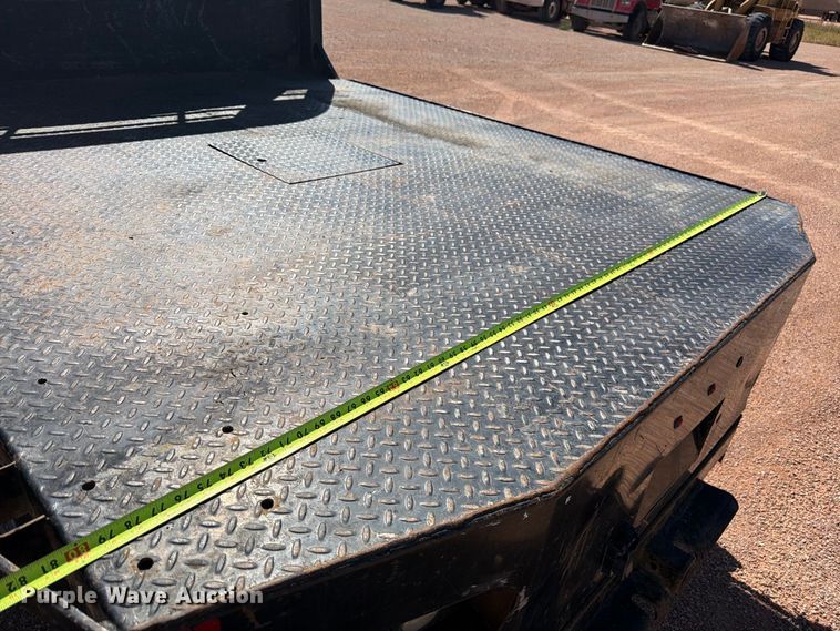 image for item FM7659 2017 Ford F250 Super Duty Crew Cab flatbed pickup truck