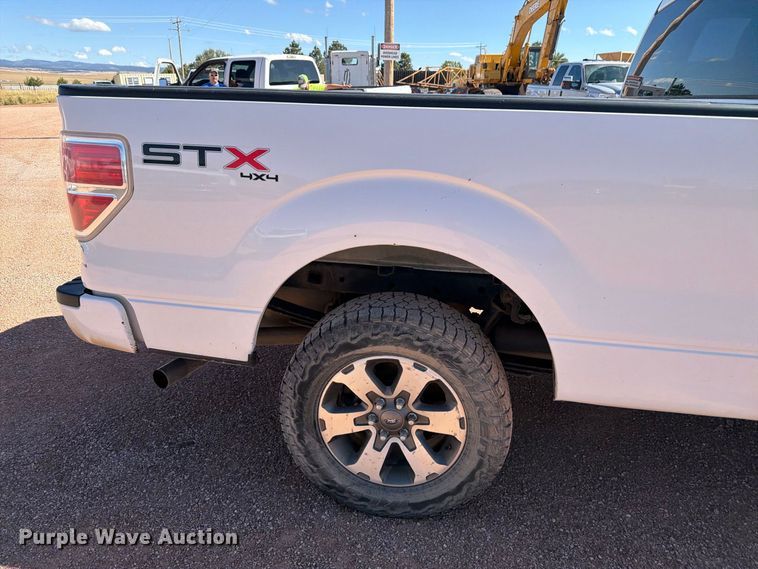 image for item FM7660 2013 Ford F150 Ext. Cab pickup truck