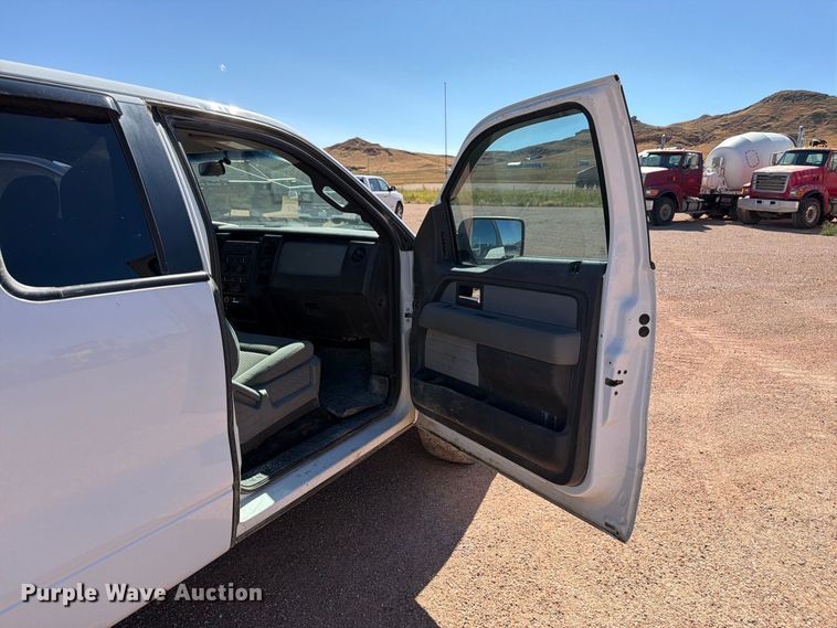 image for item FM7660 2013 Ford F150 Ext. Cab pickup truck