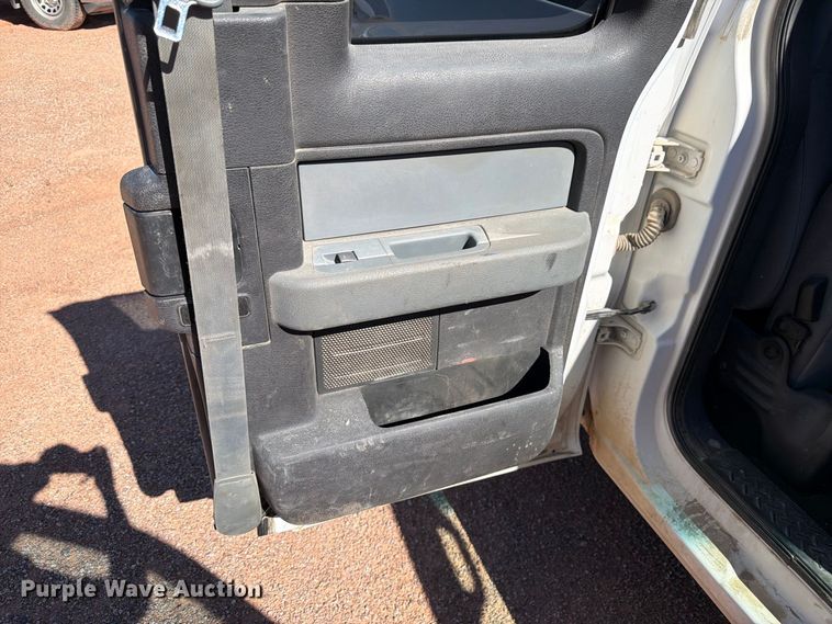 image for item FM7660 2013 Ford F150 Ext. Cab pickup truck