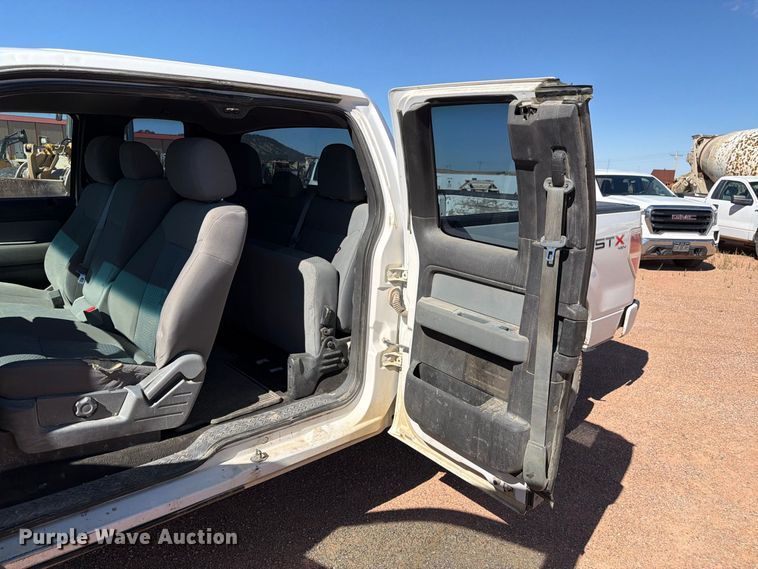 image for item FM7660 2013 Ford F150 Ext. Cab pickup truck