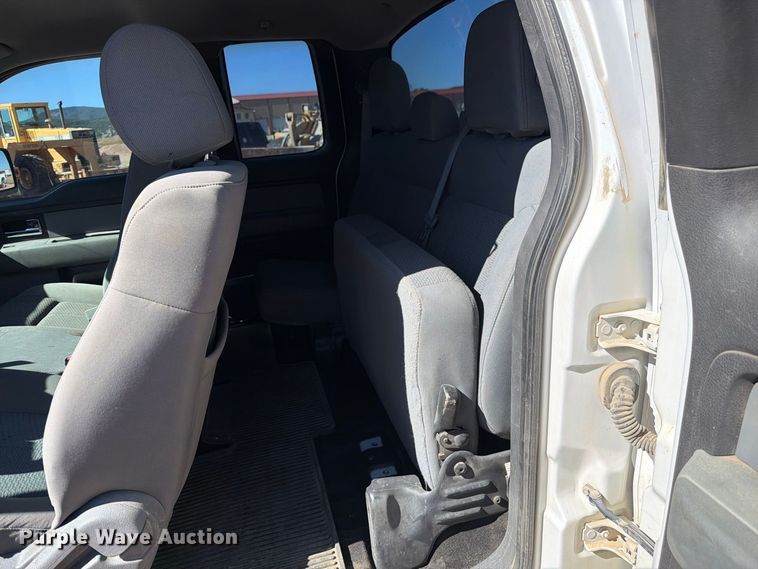 image for item FM7660 2013 Ford F150 Ext. Cab pickup truck