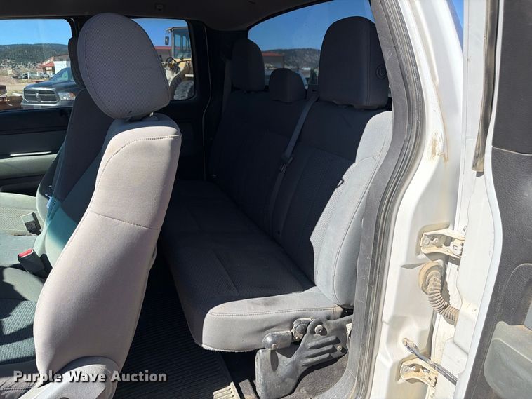 image for item FM7660 2013 Ford F150 Ext. Cab pickup truck