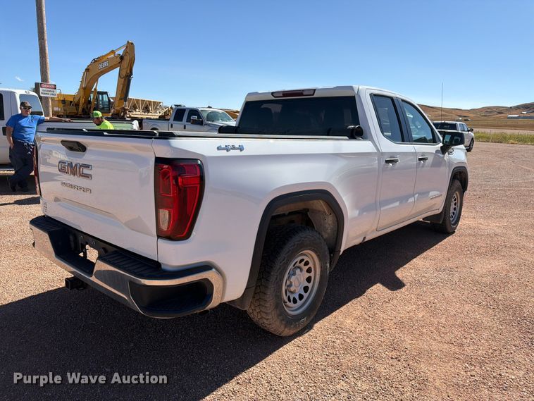 image for item FM7661 2020 GMC Sierra 1500 Ext. Cab pickup truck