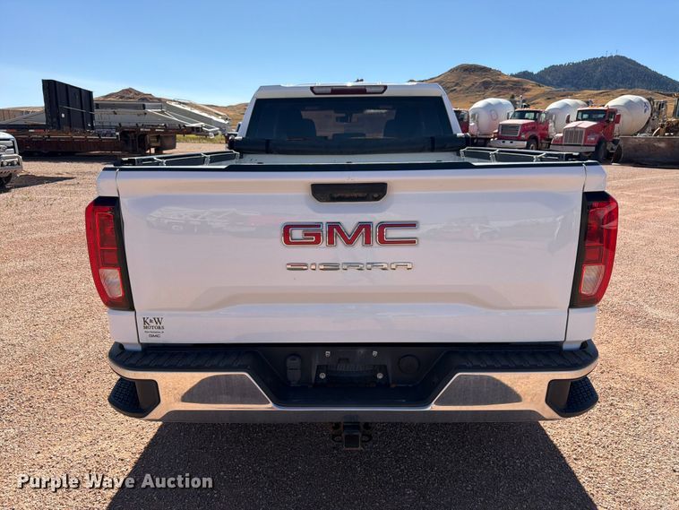 image for item FM7661 2020 GMC Sierra 1500 Ext. Cab pickup truck