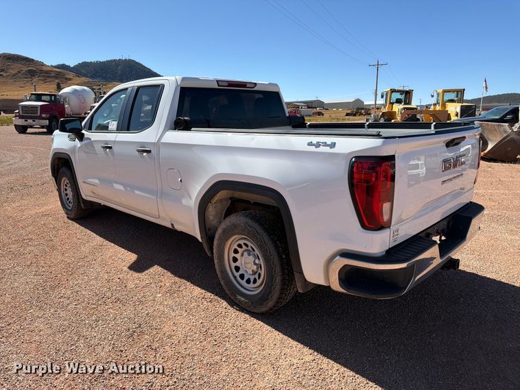 image for item FM7661 2020 GMC Sierra 1500 Ext. Cab pickup truck
