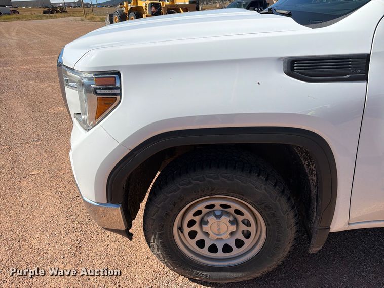 image for item FM7661 2020 GMC Sierra 1500 Ext. Cab pickup truck