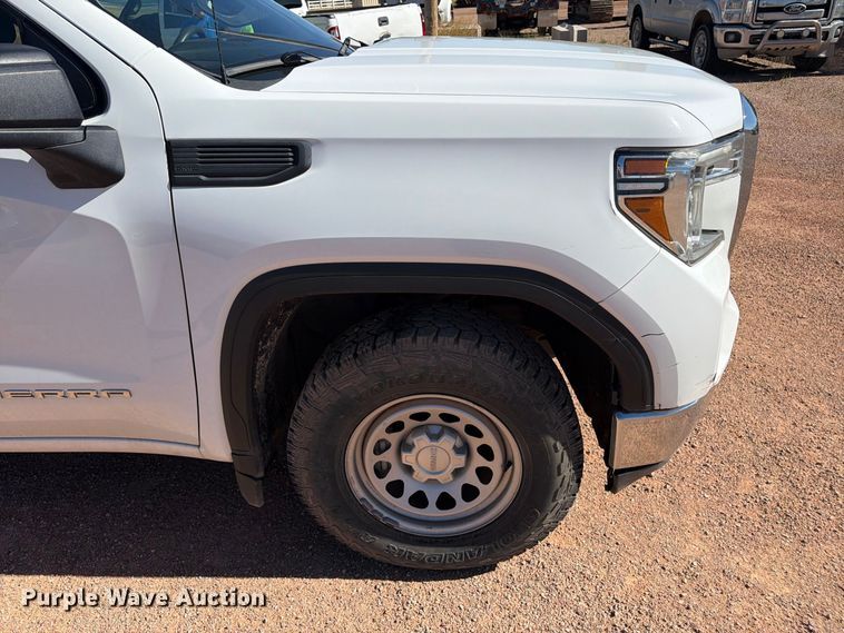 image for item FM7661 2020 GMC Sierra 1500 Ext. Cab pickup truck