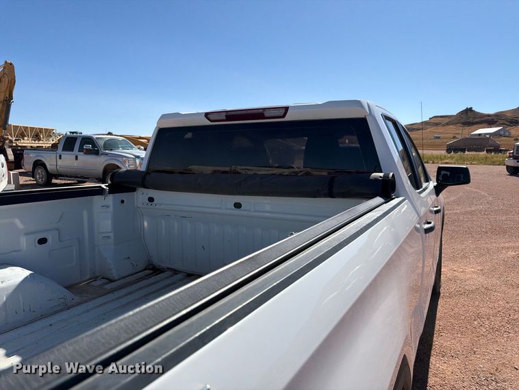 image for item FM7661 2020 GMC Sierra 1500 Ext. Cab pickup truck