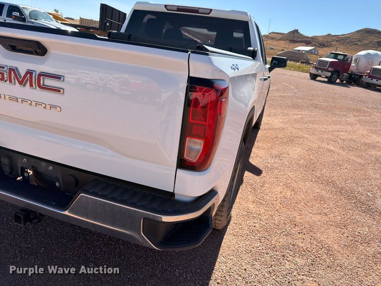 image for item FM7661 2020 GMC Sierra 1500 Ext. Cab pickup truck