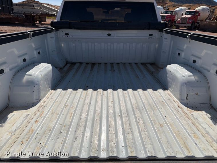 image for item FM7661 2020 GMC Sierra 1500 Ext. Cab pickup truck
