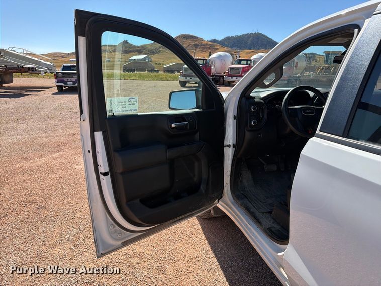 image for item FM7661 2020 GMC Sierra 1500 Ext. Cab pickup truck
