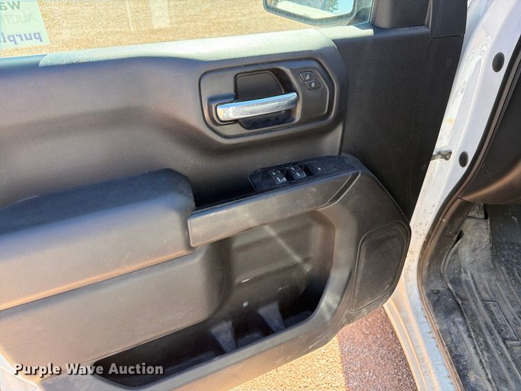 image for item FM7661 2020 GMC Sierra 1500 Ext. Cab pickup truck