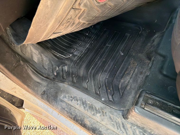 image for item FM7661 2020 GMC Sierra 1500 Ext. Cab pickup truck