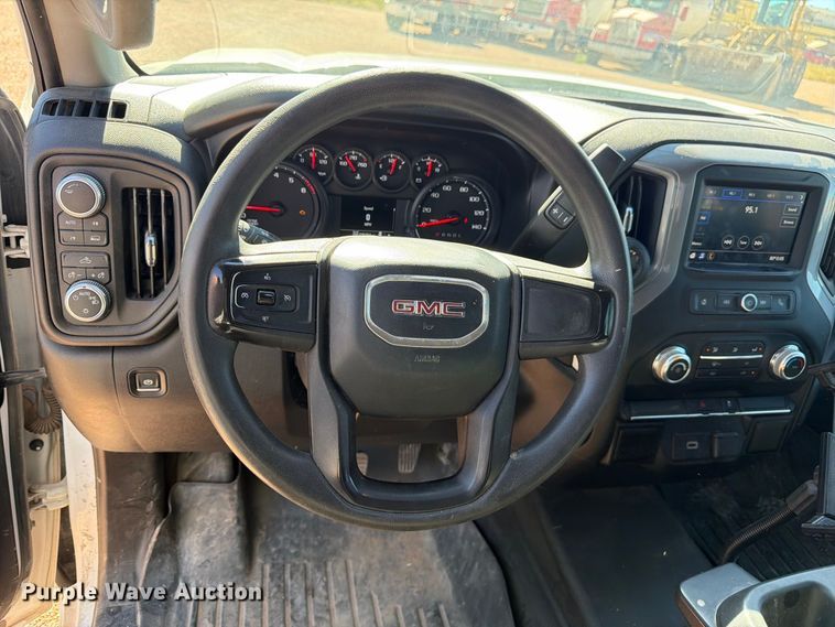 image for item FM7661 2020 GMC Sierra 1500 Ext. Cab pickup truck