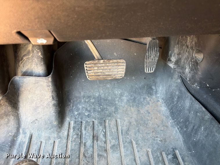 image for item FM7661 2020 GMC Sierra 1500 Ext. Cab pickup truck