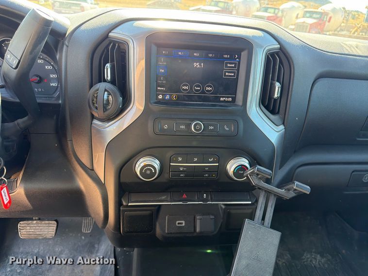 image for item FM7661 2020 GMC Sierra 1500 Ext. Cab pickup truck