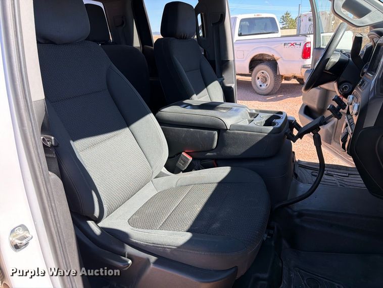 image for item FM7661 2020 GMC Sierra 1500 Ext. Cab pickup truck