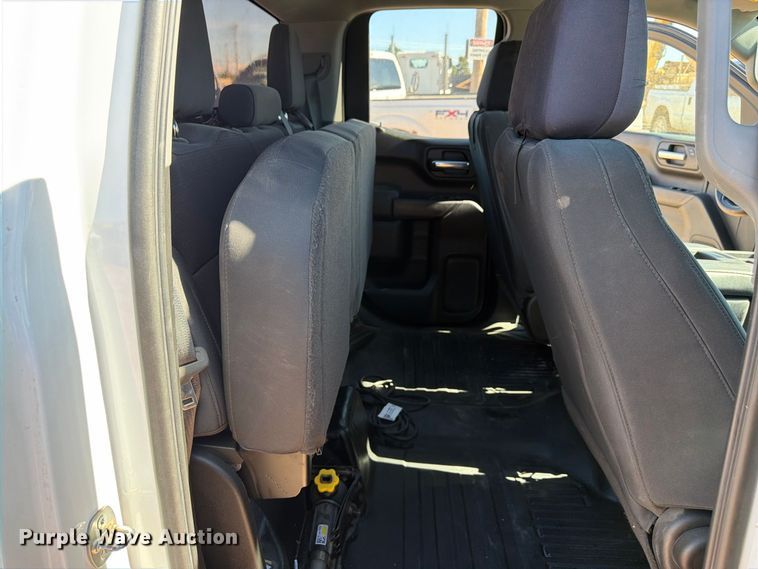 image for item FM7661 2020 GMC Sierra 1500 Ext. Cab pickup truck