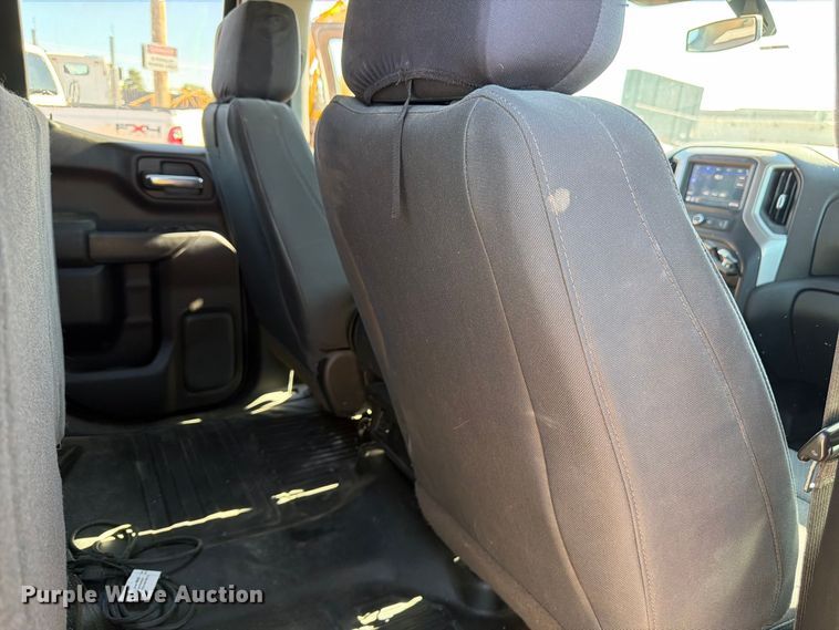 image for item FM7661 2020 GMC Sierra 1500 Ext. Cab pickup truck