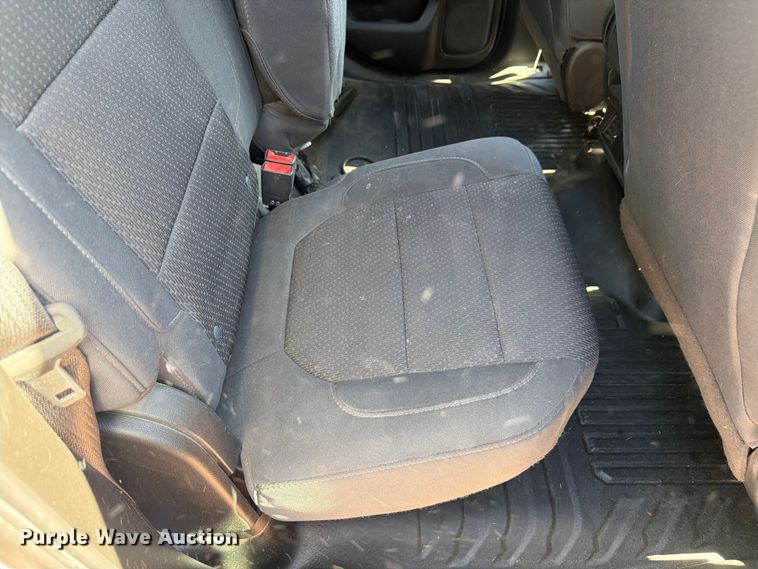 image for item FM7661 2020 GMC Sierra 1500 Ext. Cab pickup truck