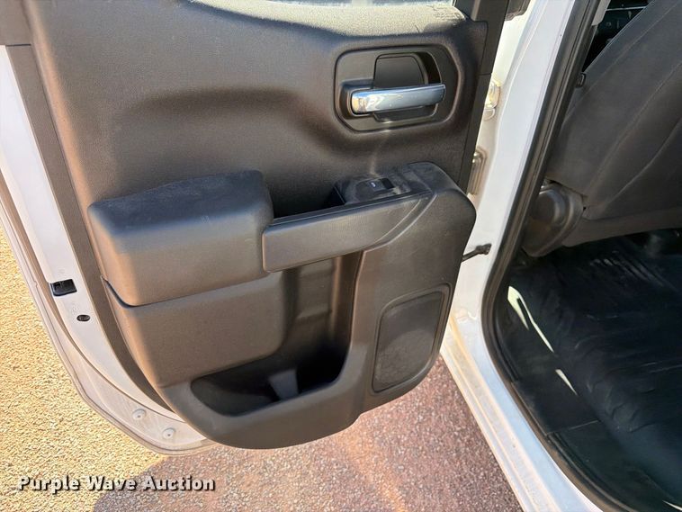 image for item FM7661 2020 GMC Sierra 1500 Ext. Cab pickup truck