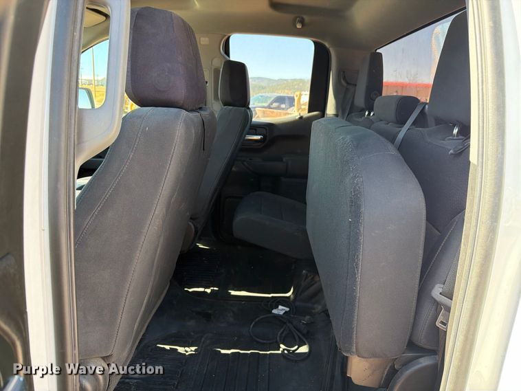 image for item FM7661 2020 GMC Sierra 1500 Ext. Cab pickup truck
