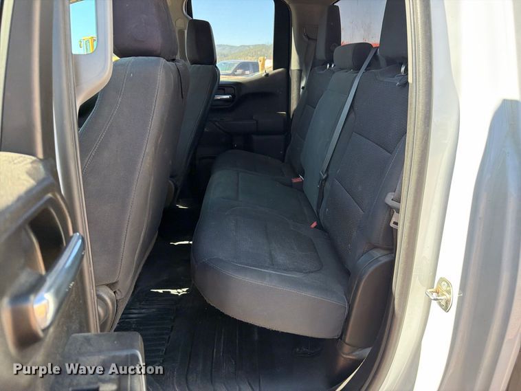 image for item FM7661 2020 GMC Sierra 1500 Ext. Cab pickup truck