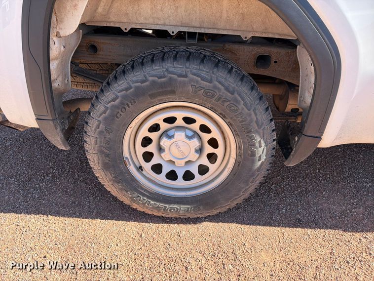 image for item FM7661 2020 GMC Sierra 1500 Ext. Cab pickup truck