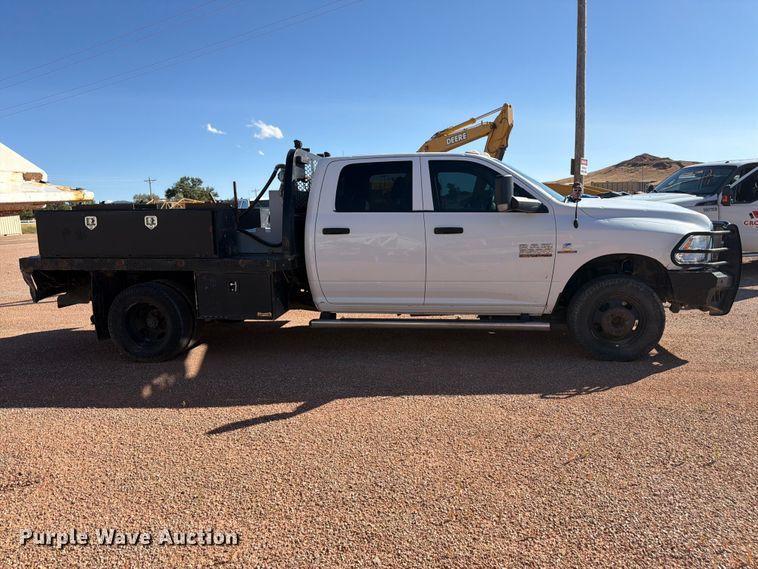 image for item FM7667 2018 RAM 3500 Crew Cab flatbed pickup truck