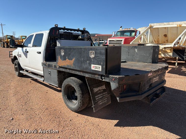 image for item FM7667 2018 RAM 3500 Crew Cab flatbed pickup truck