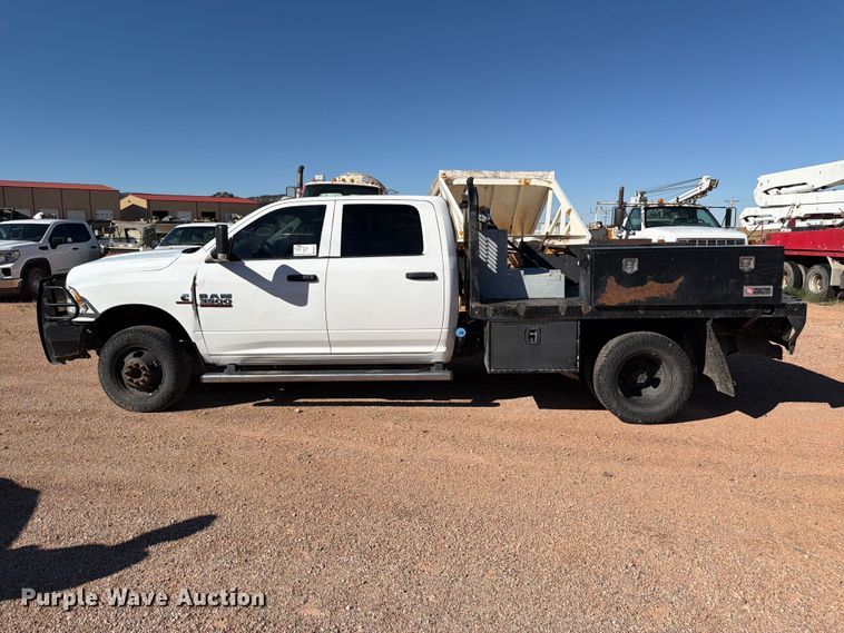 image for item FM7667 2018 RAM 3500 Crew Cab flatbed pickup truck