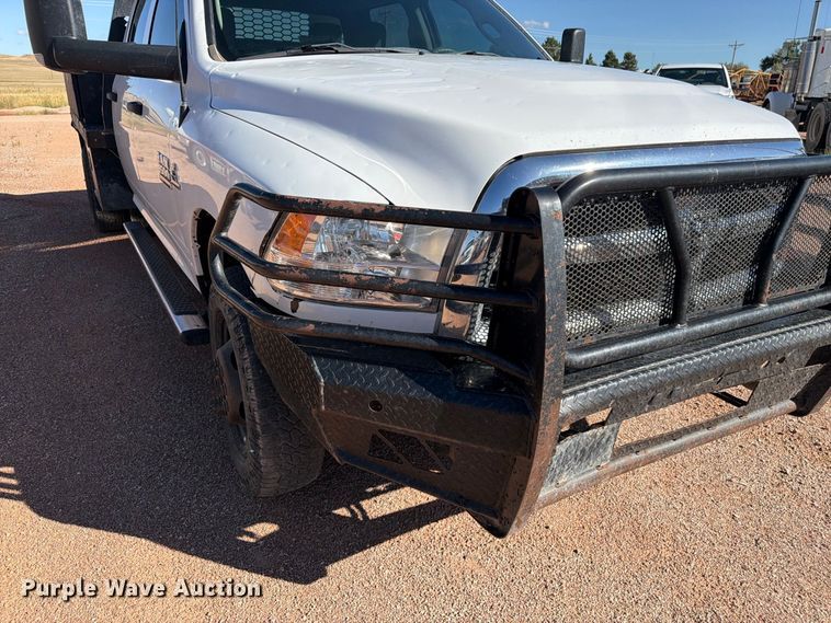 image for item FM7667 2018 RAM 3500 Crew Cab flatbed pickup truck