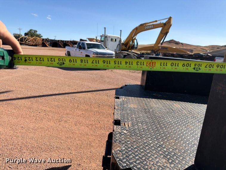 image for item FM7667 2018 RAM 3500 Crew Cab flatbed pickup truck