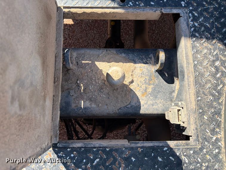 image for item FM7667 2018 RAM 3500 Crew Cab flatbed pickup truck