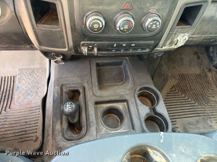 image for item FM7667 2018 RAM 3500 Crew Cab flatbed pickup truck