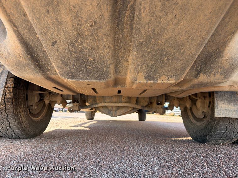 image for item FM7667 2018 RAM 3500 Crew Cab flatbed pickup truck